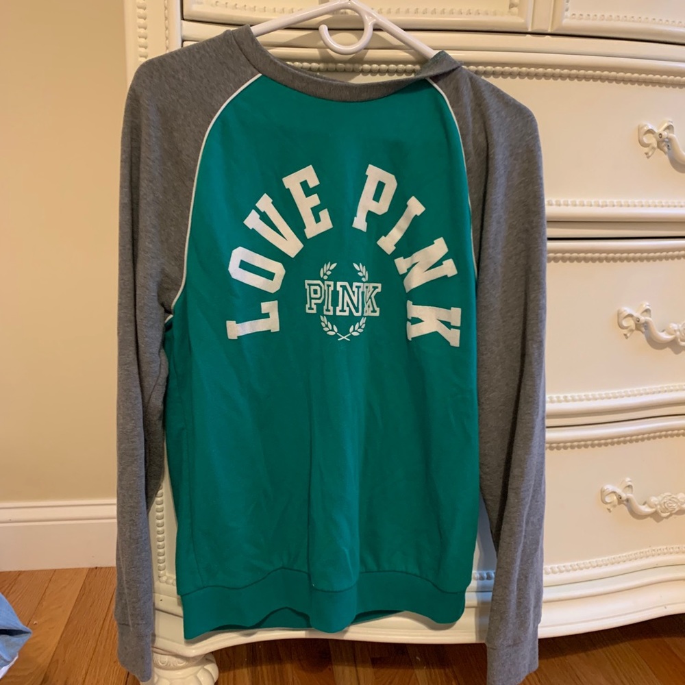 VS pink long sleeve shirt